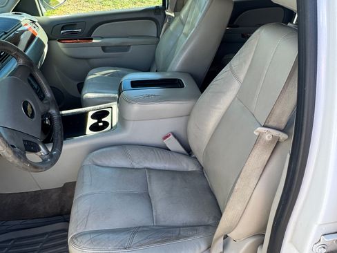 Used 2011 Chevrolet Tahoe LT RWD image 8