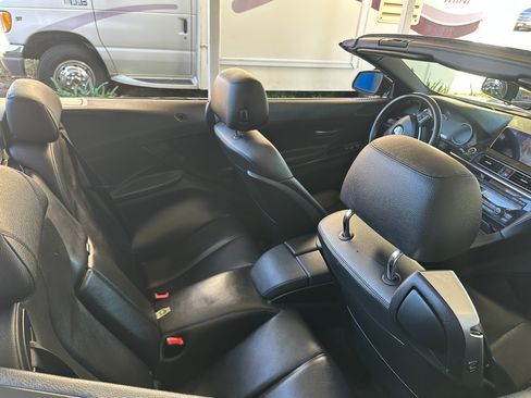 Used 2016 BMW 640i Convertible image 14
