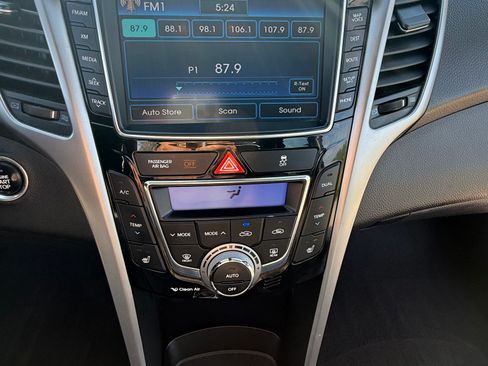 Used 2014 Hyundai Elantra GT w/ Option Group 03 FWD image 11