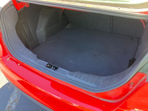 Used 2017 Ford Focus SE image 6