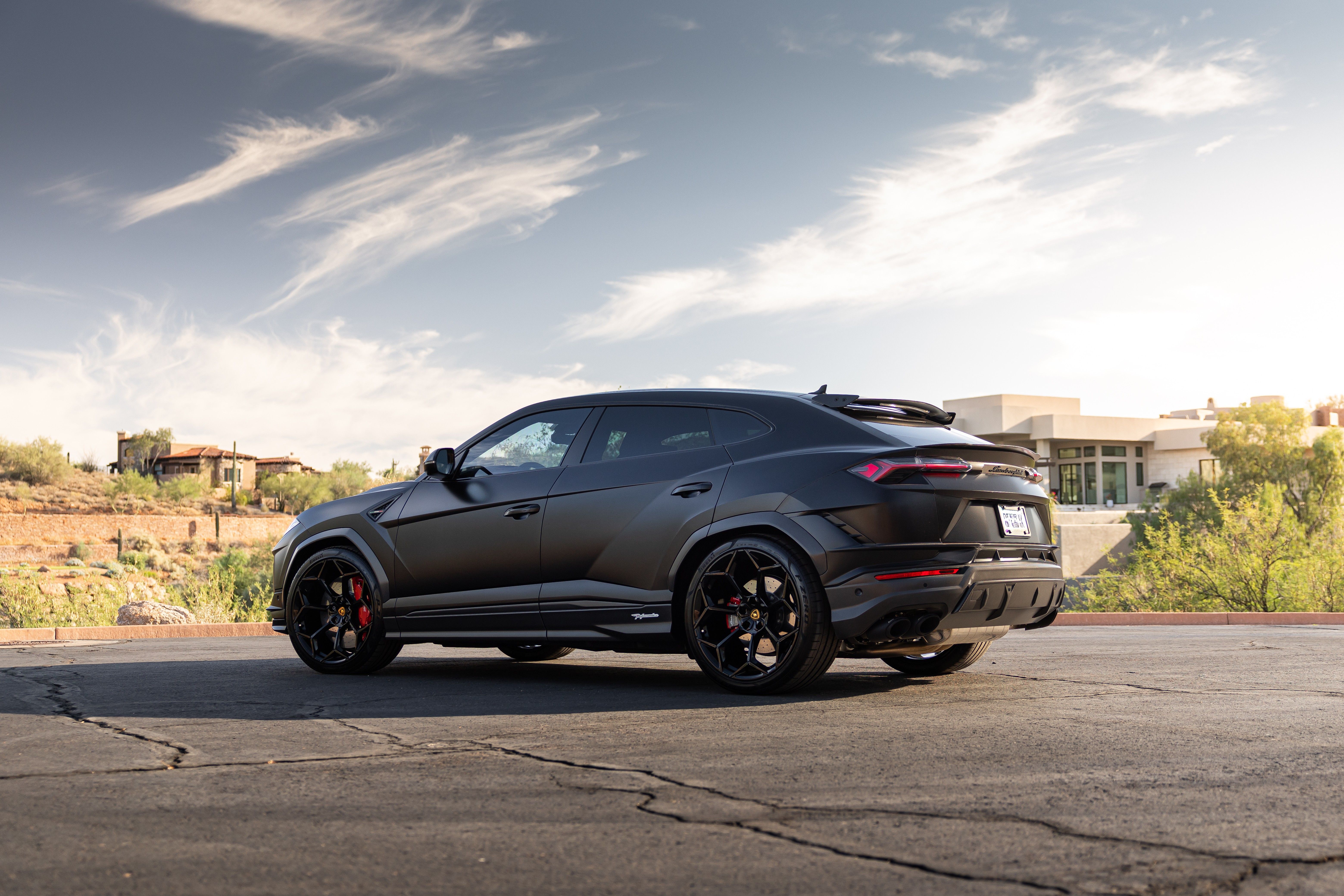 Used 2024 Lamborghini Urus Performante AWD/4WD image 4