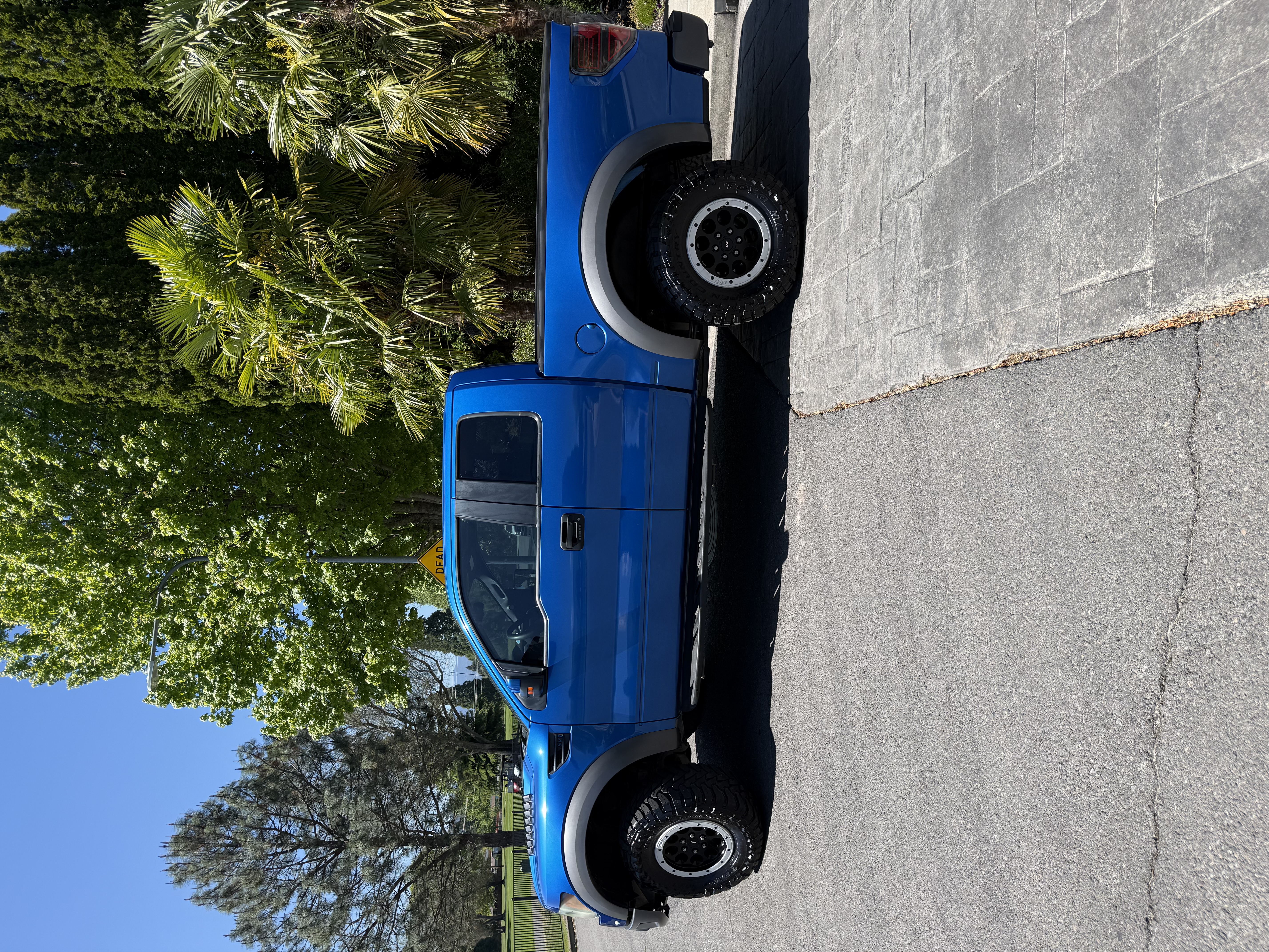 Used 2010 Ford F150 Raptor AWD/4WD image 2
