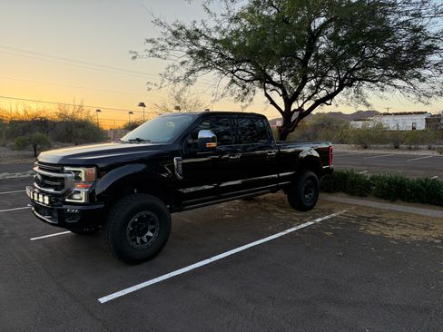 Used 2020 Ford F350 Platinum image 11