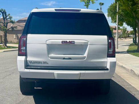 Used 2017 GMC Yukon XL SLT w/ Open Road Package image 20