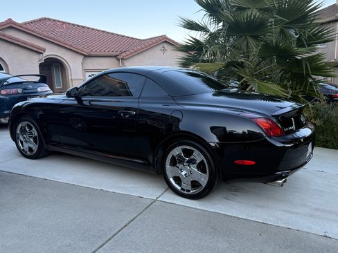 Used 2005 Lexus SC 430 Convertible image 1