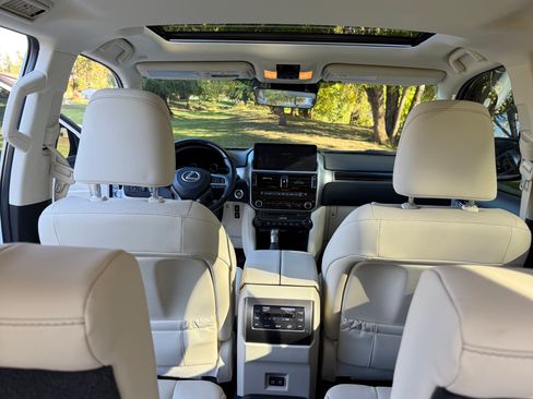 Used 2023 Lexus GX 460 Premium image 8