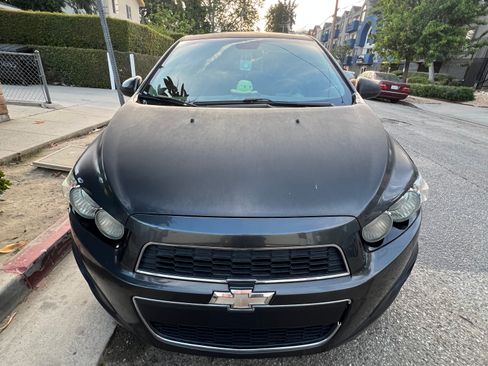 Used 2016 Chevrolet Sonic LT image 2