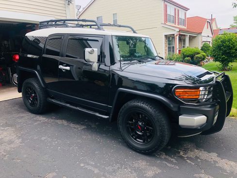 Used 2007 Toyota FJ Cruiser 4WD image 2