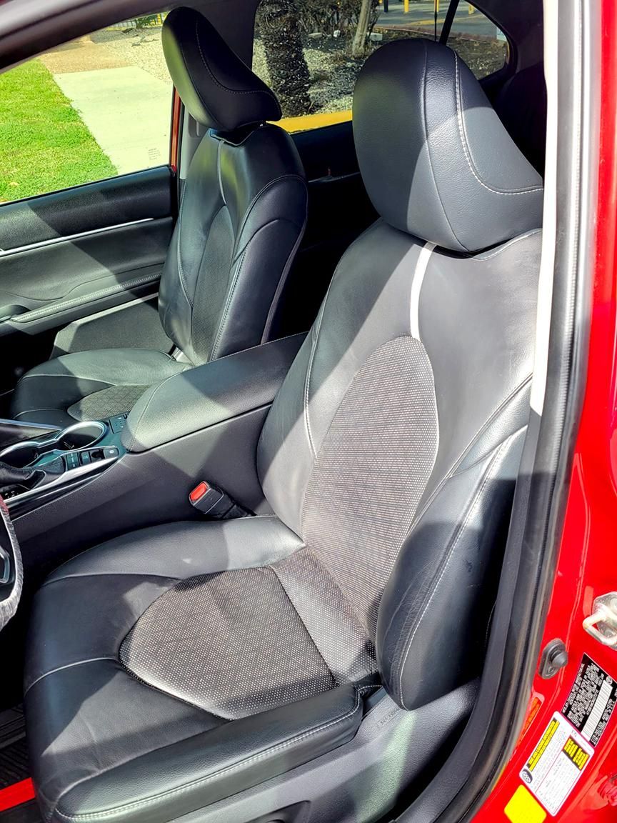 Used 2019 Toyota Camry XSE FWD image 13