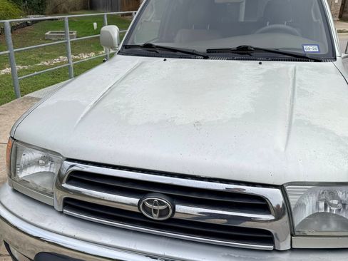 Used 2000 Toyota 4Runner Limited image 31