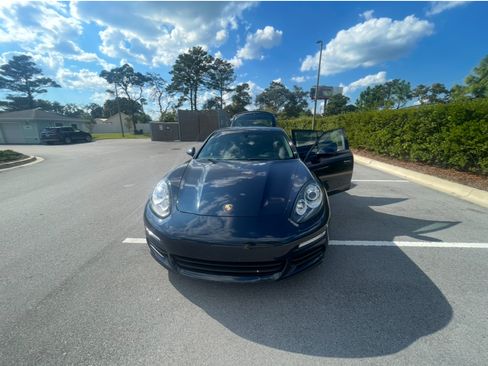 Used 2015 Porsche Panamera image 2