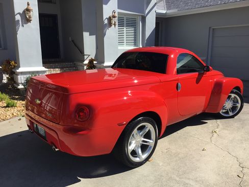 Used 2003 Chevrolet SSR w/ Preferred Equipment Group image 5