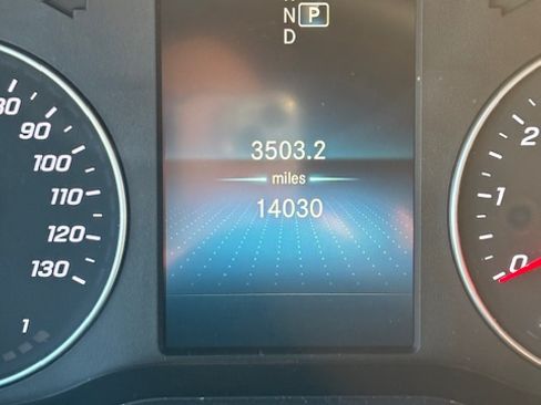 Used 2022 Mercedes-Benz Sprinter 2500 image 8