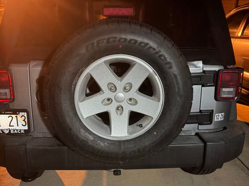 Used 2017 Jeep Wrangler Sport w/ Quick Order Package 24S AWD/4WD image 5