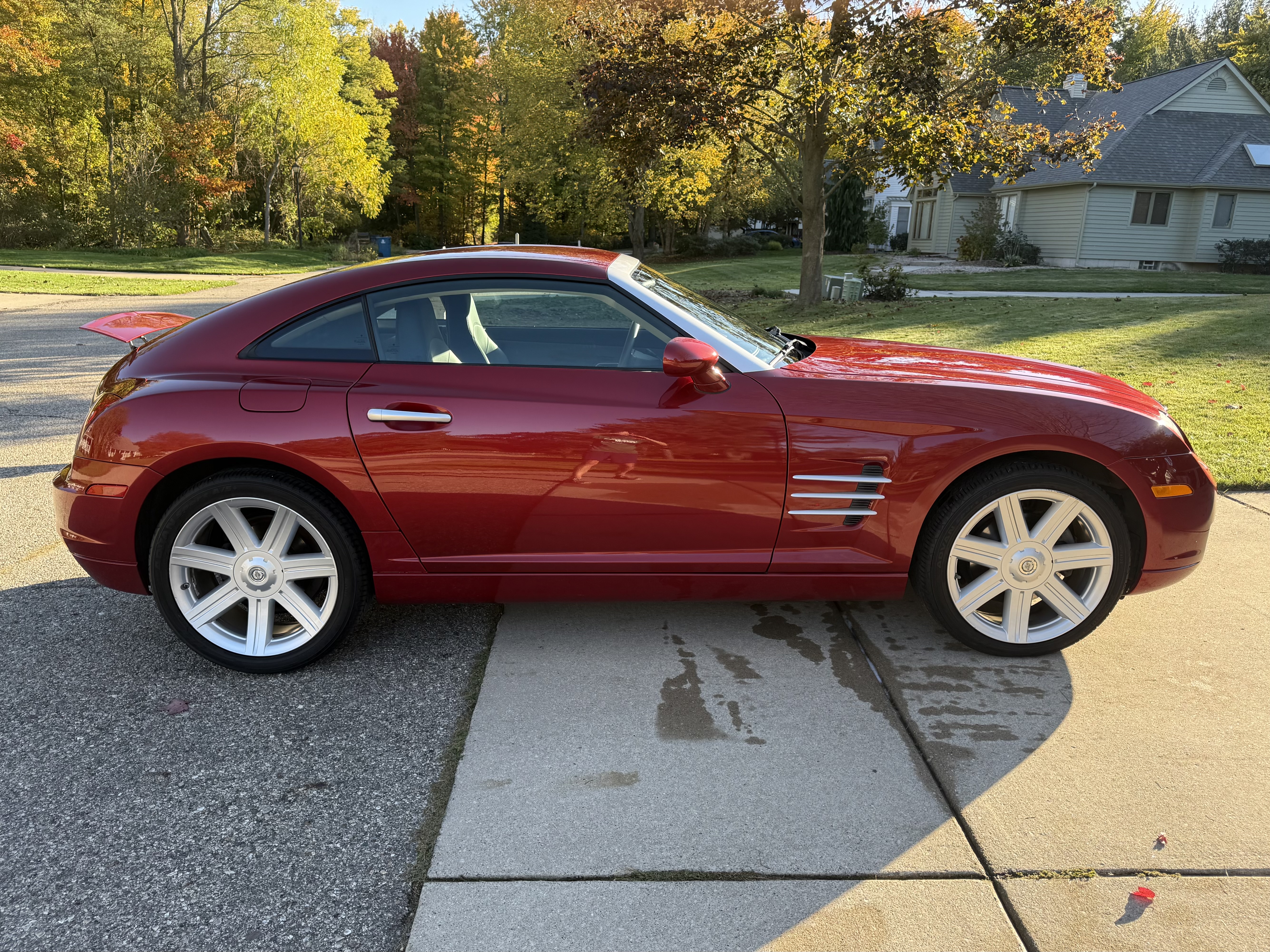 Used 2005 Chrysler Crossfire Limited RWD image 22