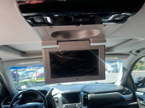 Used 2019 Chevrolet Tahoe Premier w/ Premier Plus Edition image 23