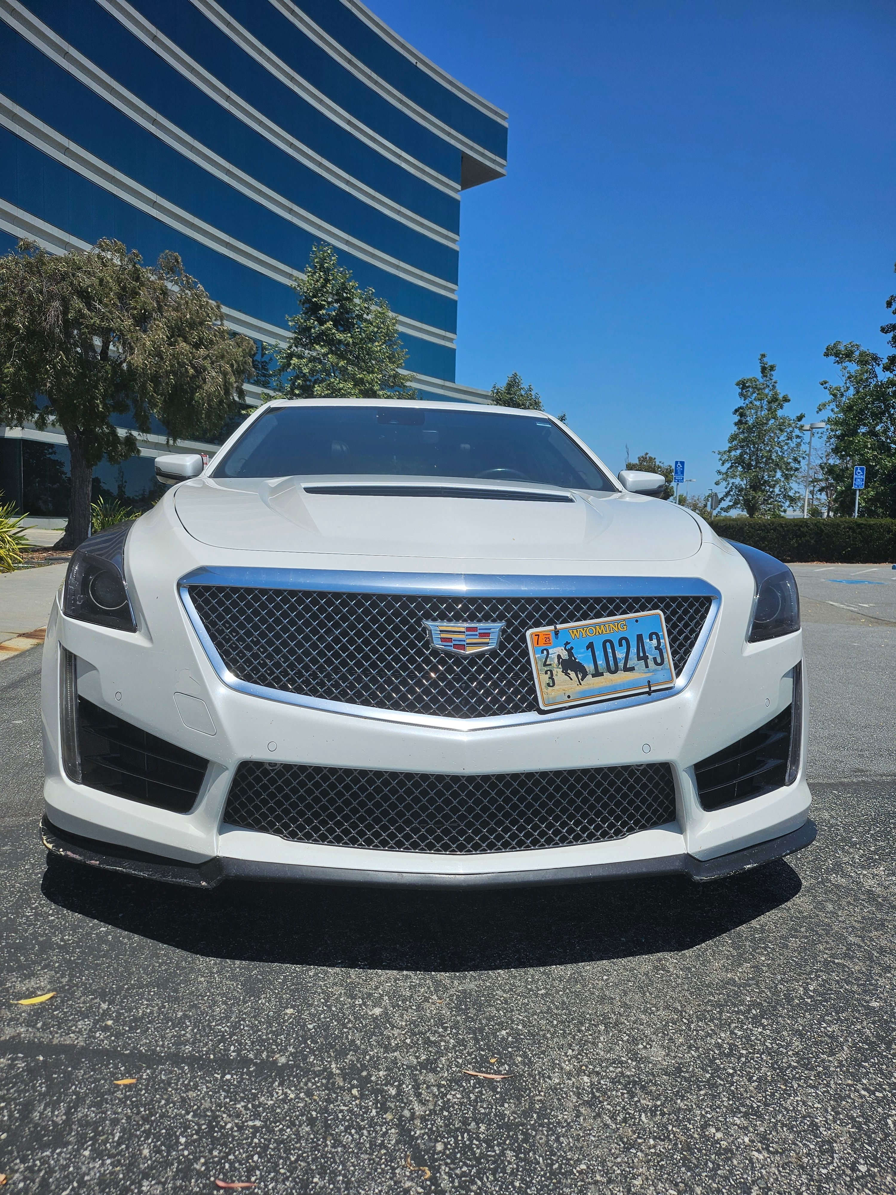 Used 2017 Cadillac CTS V w/ Luxury Package RWD image 4