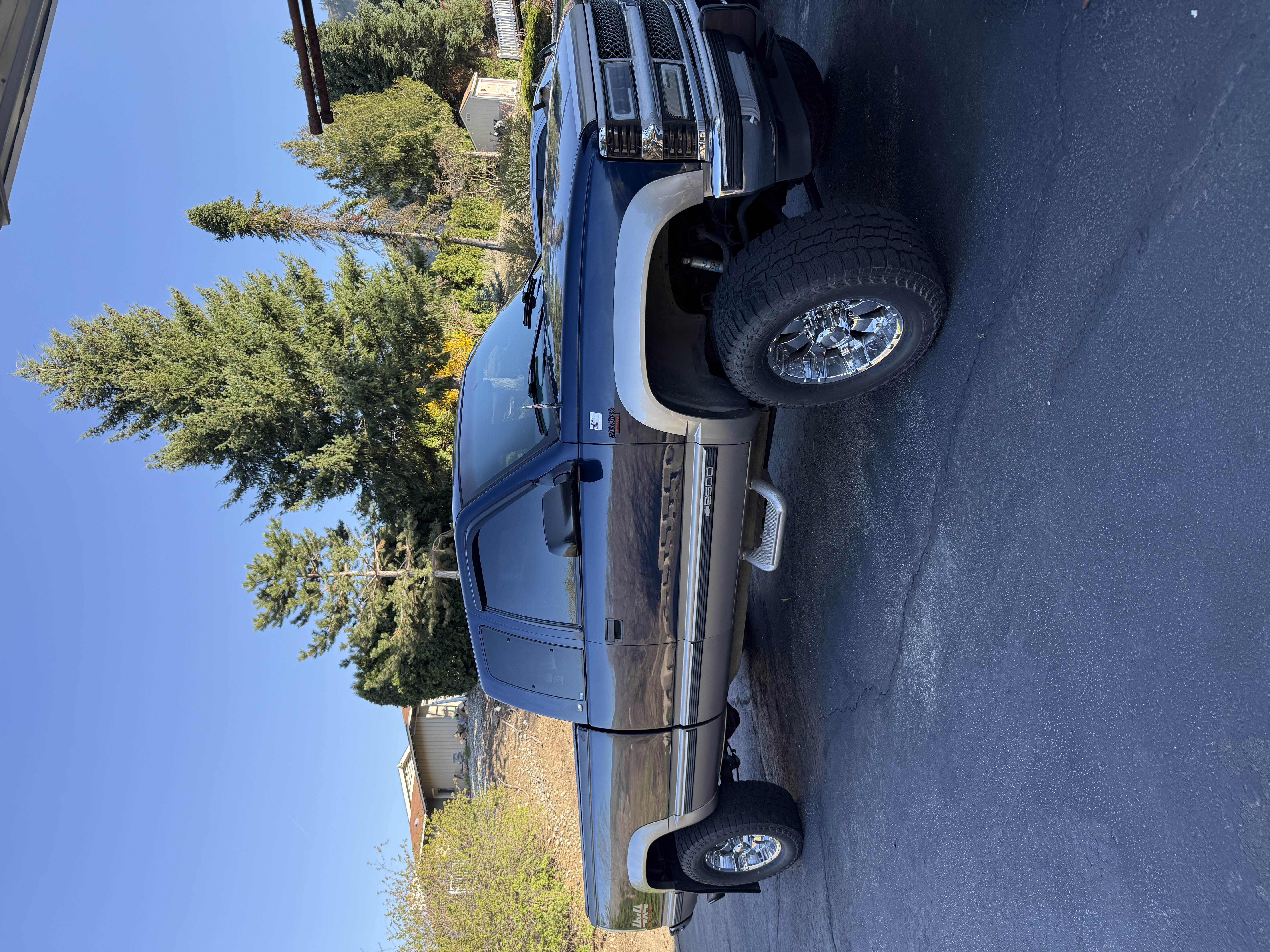 Used 1998 Chevrolet Silverado 2500 4x4 Extended Cab image 1