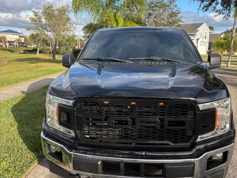 Used 2018 Ford F150 XLT w/ Equipment Group 302A Luxury image 4