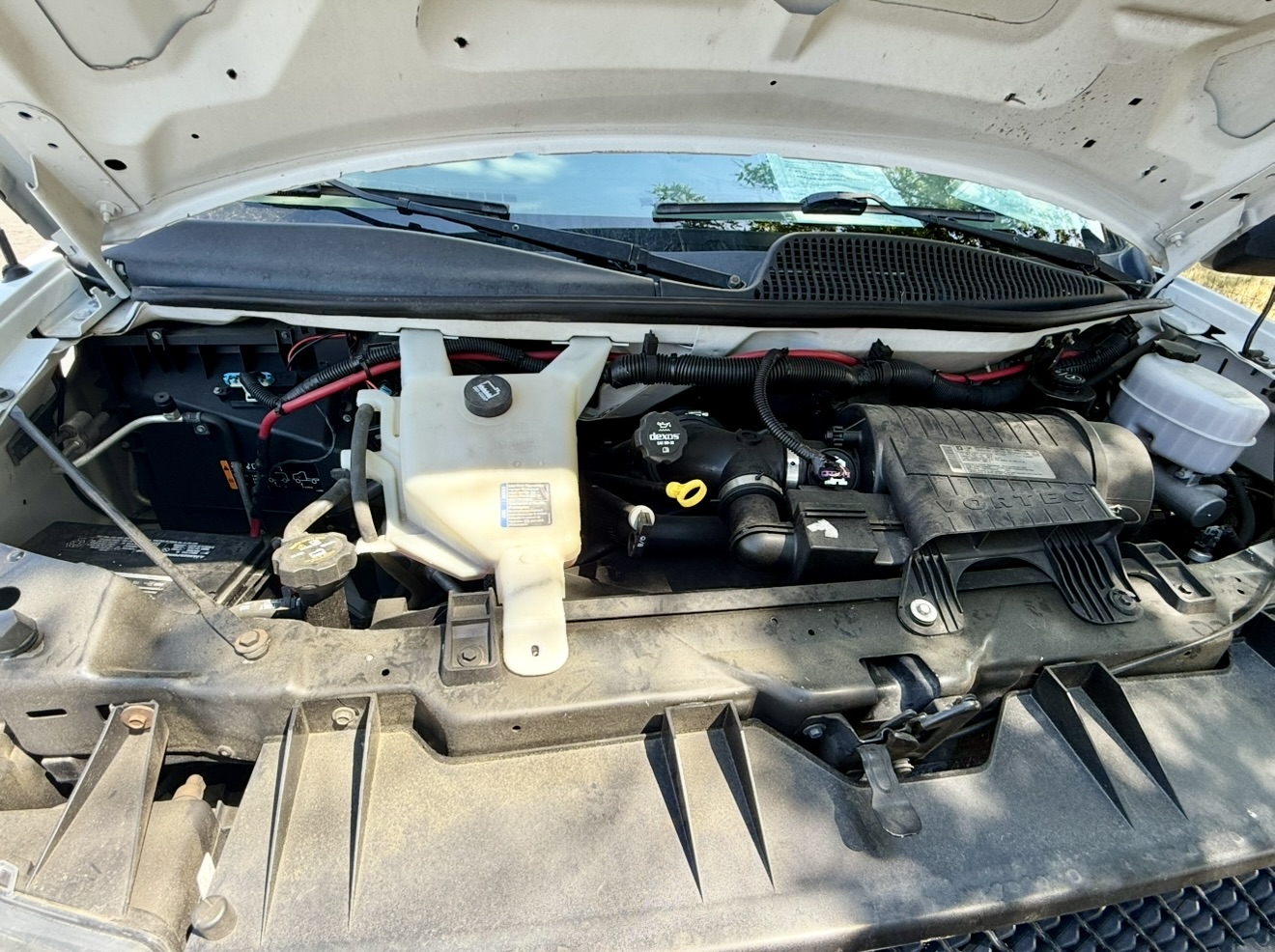 Used 2014 Chevrolet Express 3500 Extended w/ Chrome Appearance Package RWD image 18