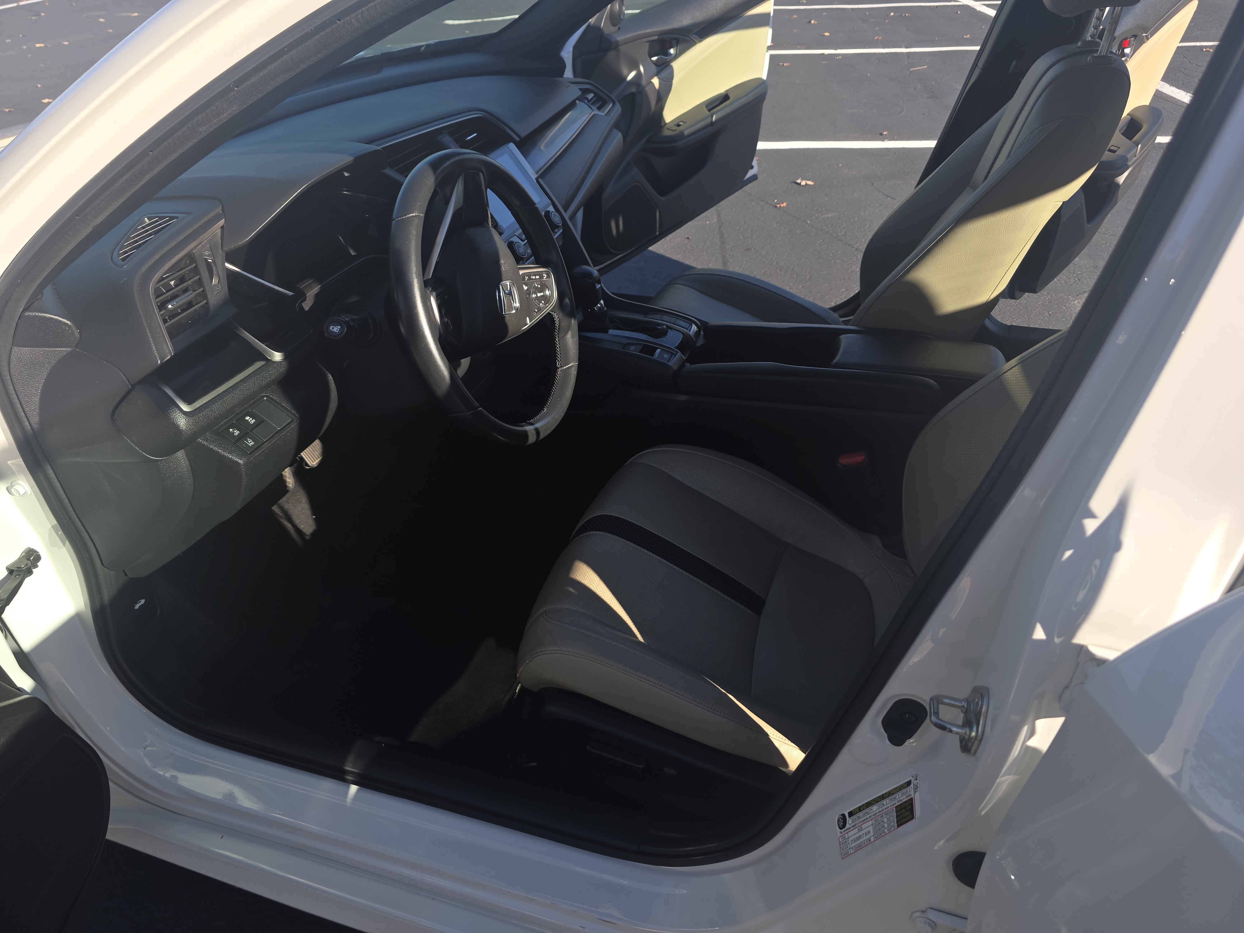 Used 2020 Honda Civic EX-L image 15