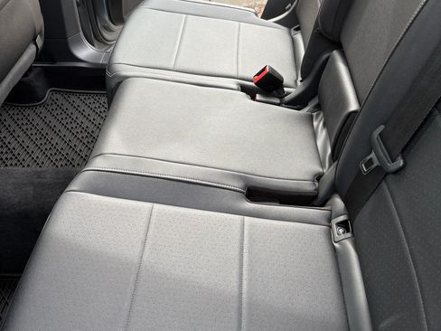 Used 2021 Volkswagen Tiguan SE R-Line image 16