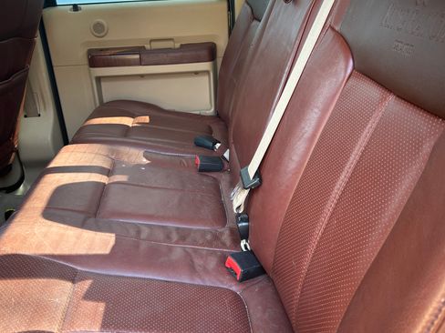Used 2013 Ford F250 King Ranch w/ King Ranch w/Chrome Pkg image 4