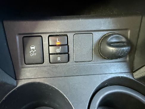 Used 2010 Toyota RAV4 Sport image 10