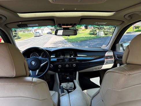 Used 2008 BMW 550i Sedan RWD image 16