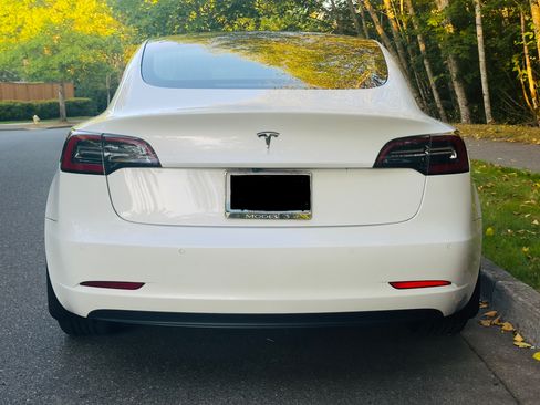 Used 2019 Tesla Model 3 Standard Range Plus RWD image 5
