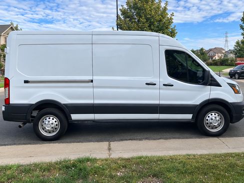 Used 2023 Ford Transit 250 Medium Roof AWD w/ Load Area Protection Package image 12