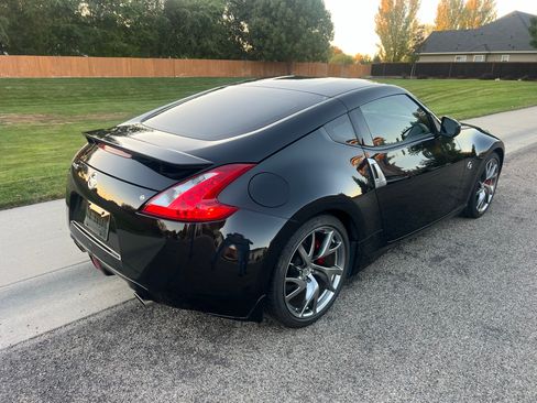 Used 2015 Nissan 370Z Coupe image 4