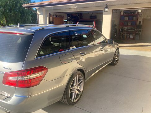 Used 2011 Mercedes-Benz E 350 4MATIC Wagon image 9