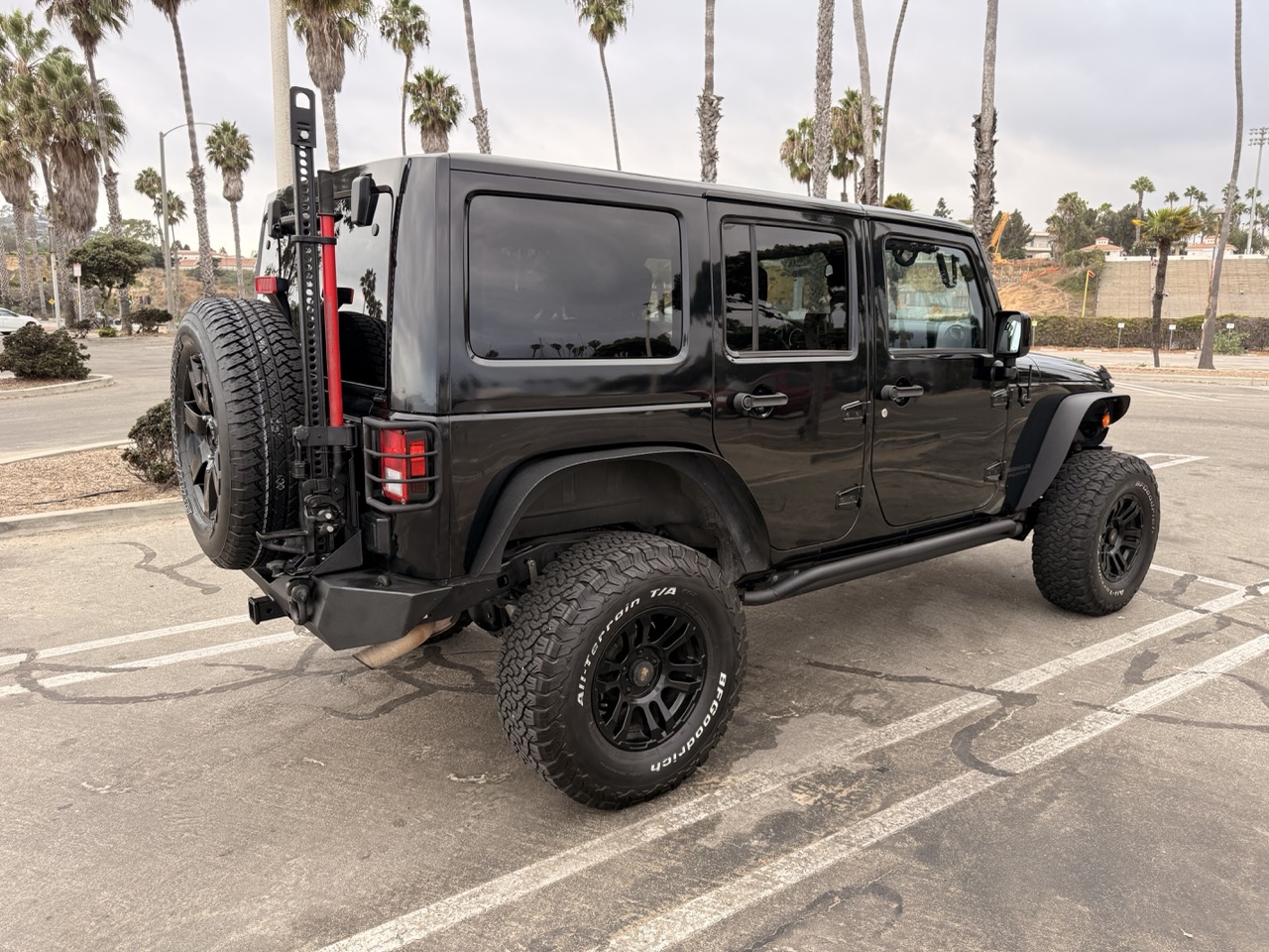 Used 2014 Jeep Wrangler Unlimited Sahara AWD/4WD image 6