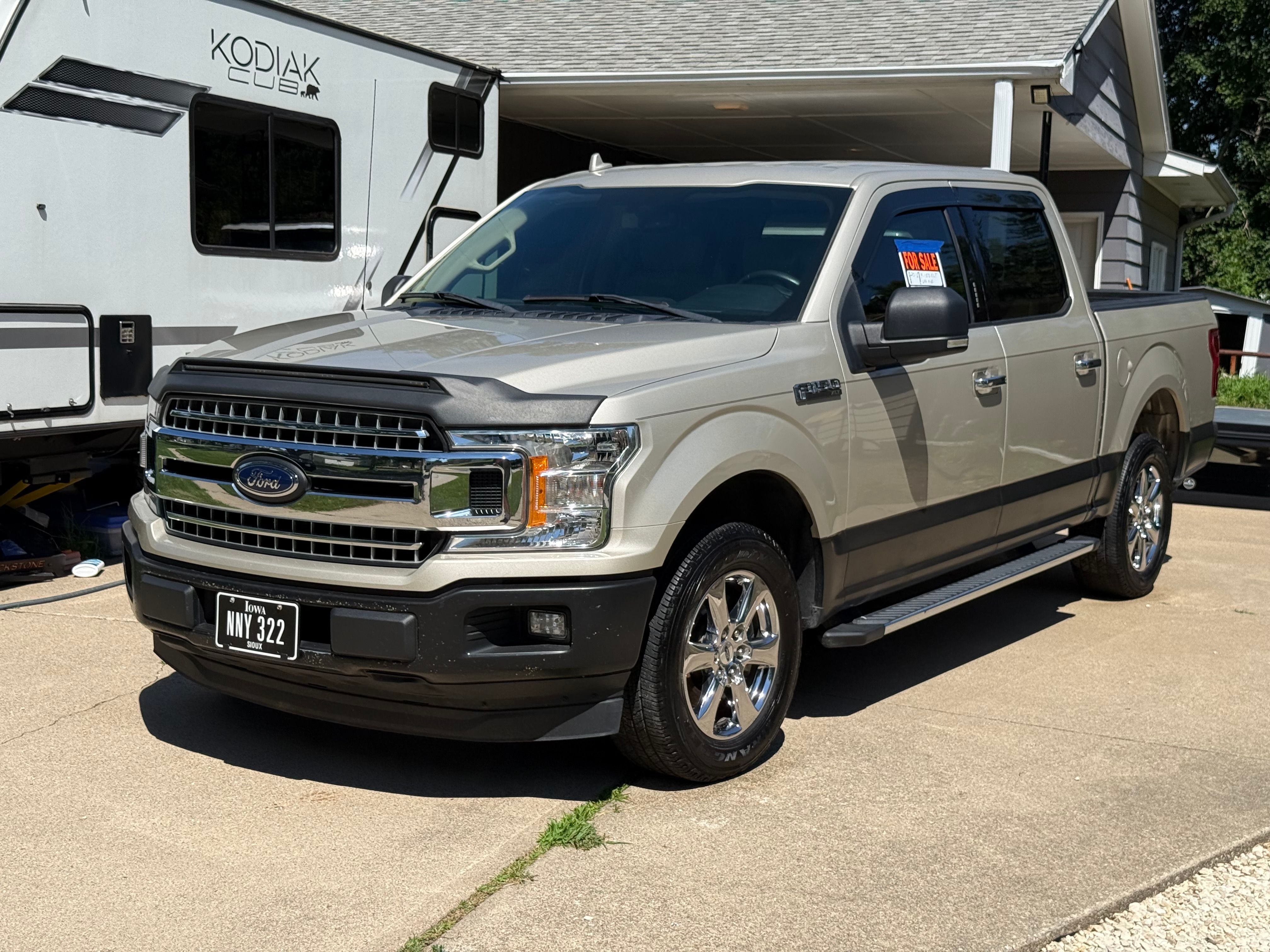 Used 2018 Ford F150 XLT w/ Equipment Group 302A Luxury RWD image 2