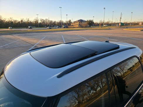 Used 2014 MINI Cooper Countryman S image 9