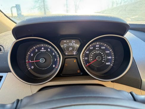 Used 2013 Hyundai Elantra GLS image 11