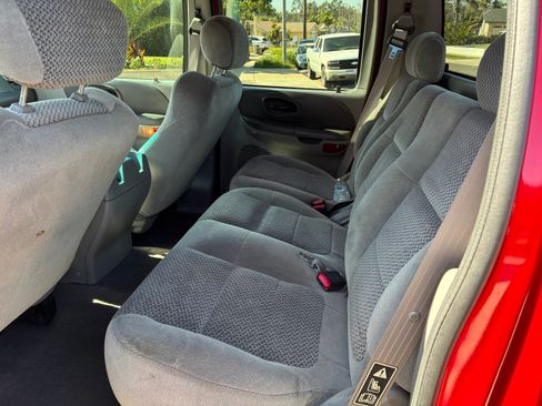 Used 2001 Ford F150 XLT image 9