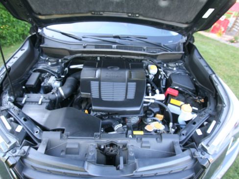 Used 2023 Subaru Forester Premium AWD/4WD image 9
