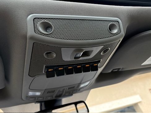 Used 2018 Ford F250 Lariat w/ Lariat Ultimate Package image 31