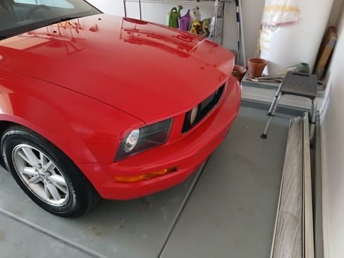 Used 2009 Ford Mustang Coupe image 2