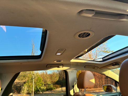 Used 2020 Buick Enclave Essence image 6