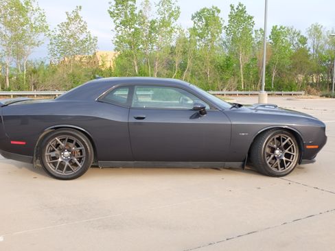 Used 2016 Dodge Challenger R/T Plus image 10