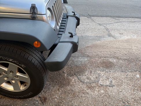 Used 2013 Jeep Wrangler Sport AWD/4WD image 8