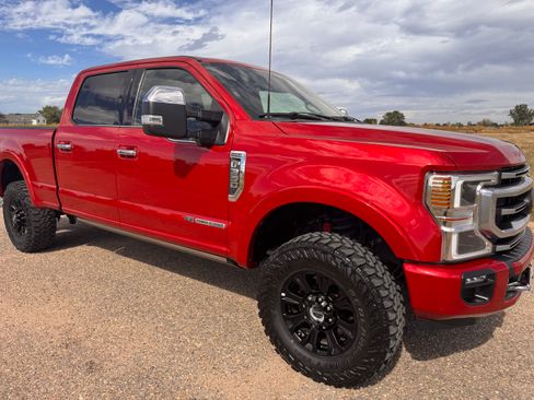 Used 2022 Ford F350 Platinum w/ Tremor Off-Road Package image 29