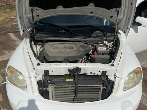 Used 2011 Chevrolet HHR LT image 28