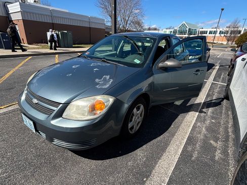 Used 2005 Chevrolet Cobalt Sedan image 5