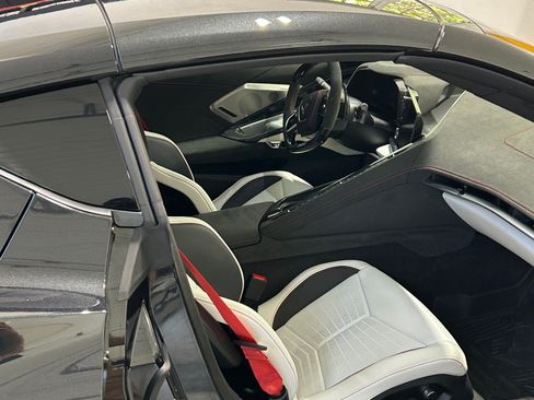 Used 2023 Chevrolet Corvette Z06 image 8