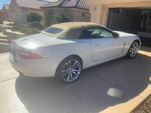 Used 2010 Jaguar XK Convertible image 4