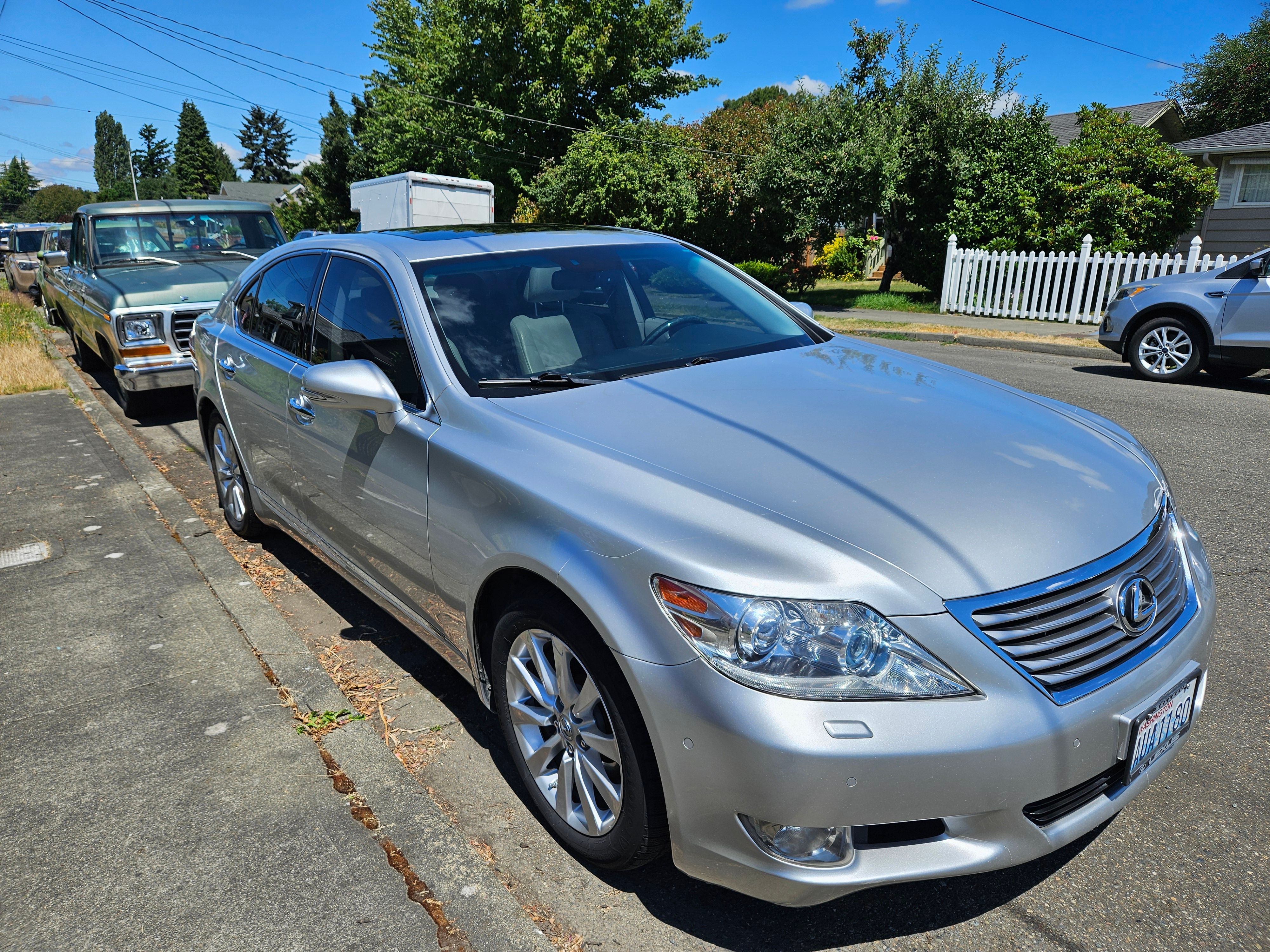 Used 2012 Lexus LS 460 AWD w/ Luxury Value Edition image 1